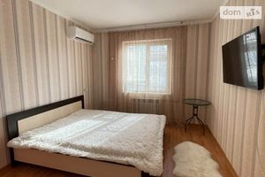 Продается 2-комнатная квартира 52 кв. м в Херсоне