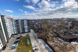 Продается 1-комнатная квартира 41 кв. м в Ивано-Франковске