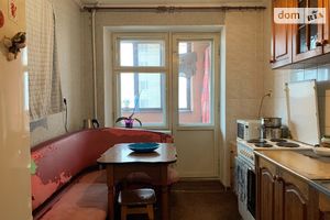 Продается 3-комнатная квартира 71 кв. м в Киеве