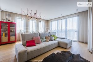 Продается 4-комнатная квартира 172 кв. м в Киеве