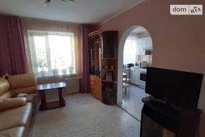 Продается 3-комнатная квартира 65 кв. м в Днепре