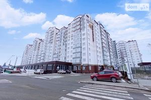 Продается 1-комнатная квартира 40.5 кв. м в Ивано-Франковске