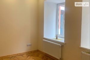 Продается 1-комнатная квартира 43 кв. м в Черновцах