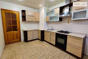 Продається 3-кімнатна квартира 66 кв. м у Дніпрі