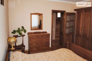 Продается одноэтажный дом 285 кв. м с бассейном