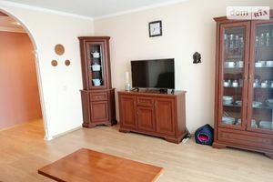 Продается 3-комнатная квартира 65.4 кв. м в Кропивницком