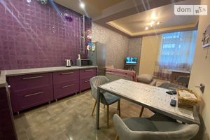Продается 4-комнатная квартира 85 кв. м в Днепре