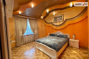 Сдается в аренду 3-комнатная квартира 104 кв. м в Львове