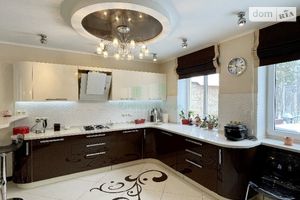 Продается дом на 2 этажа 250 кв. м с террасой