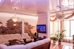 Продается 4-комнатная квартира 200 кв. м в Одессе