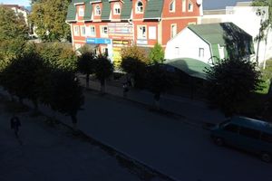 Продається 4-кімнатна квартира 62 кв. м у Барі