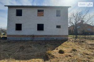 Продается дом на 2 этажа 260 кв. м с участком