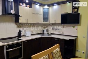 Продается 3-комнатная квартира 90 кв. м в Киеве