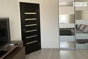 Продається 1-кімнатна квартира 40 кв. м у Дніпрі