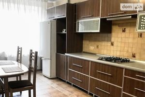 Продається 2-кімнатна квартира 62 кв. м у Тернополі