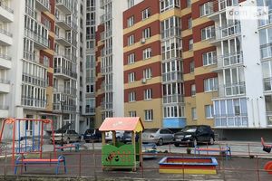 Продается 2-комнатная квартира 66.3 кв. м в Тернополе