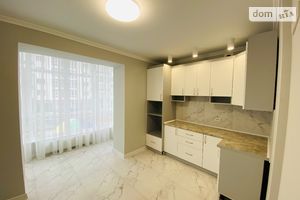 Продается 2-комнатная квартира 62 кв. м в Ивано-Франковске