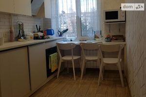 Продается 3-комнатная квартира 64 кв. м в Днепре