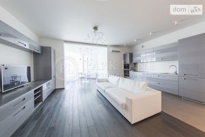 Продается 3-комнатная квартира 128 кв. м в Киеве