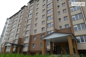 Продается 3-комнатная квартира 97.5 кв. м в Ивано-Франковске