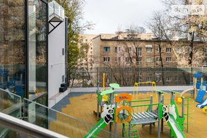 Продается 3-комнатная квартира 144.2 кв. м в Киеве