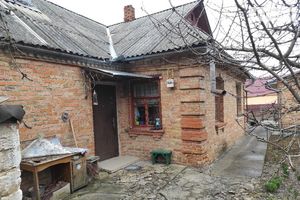 Продається частина будинку 52.8 кв. м з гаражем