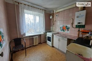 Продається 2-кімнатна квартира 45 кв. м у Черкасах
