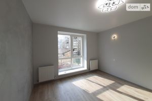 Продается 1-комнатная квартира 42 кв. м в Ивано-Франковске