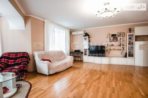 Продается 3-комнатная квартира 145 кв. м в Киеве
