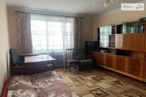 Сдается в аренду 3-комнатная квартира 72 кв. м в Черновцах