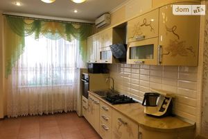 Продається 2-кімнатна квартира 88 кв. м у Одесі