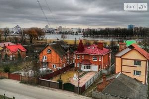 Продається 3-кімнатна квартира 92 кв. м у Хмельницькому