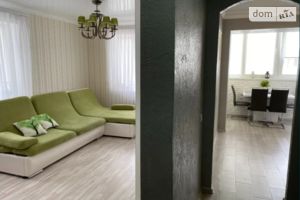 Продается 3-комнатная квартира 80 кв. м в Киево-Святошинске
