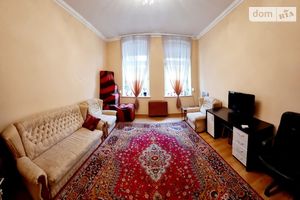 Продається 2-кімнатна квартира 55 кв. м у Чернівцях
