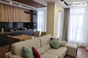 Продається 3-кімнатна квартира 92 кв. м у Дніпрі