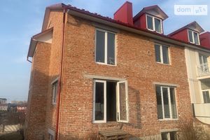 Продается часть дома 280 кв. м с беседкой