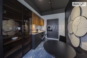 Продается 1-комнатная квартира 48 кв. м в Киеве