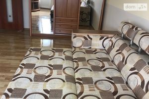 Сдается в аренду 1-комнатная квартира 35 кв. м в Ужгороде