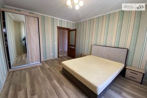 Сдается в аренду 2-комнатная квартира 74 кв. м в Ужгороде