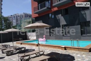 Продается 2-комнатная квартира 103 кв. м в Одессе