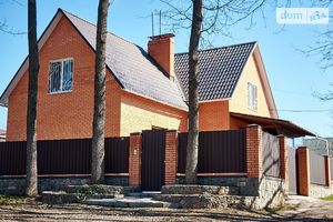 Продается дом на 2 этажа 187 кв. м с подвалом