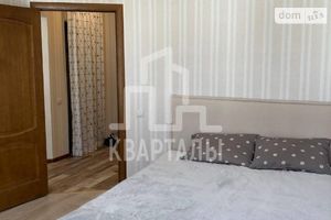 Сдается в аренду 1-комнатная квартира 40 кв. м в Киеве