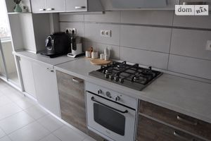 Продается 2-комнатная квартира 60.3 кв. м в Житомире