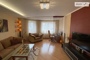 Продається 3-кімнатна квартира 94 кв. м у Тернополі