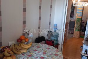 Продається 3-кімнатна квартира 76 кв. м у Василькові