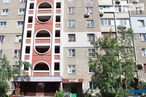 Здається в оренду кімната 64 кв. м у Києві