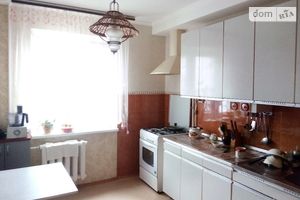 Продается 3-комнатная квартира 70.77 кв. м в Херсоне