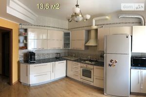 Продается 4-комнатная квартира 115 кв. м в Кропивницком
