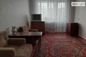 Сдается в аренду 1-комнатная квартира 35 кв. м в Черкассах