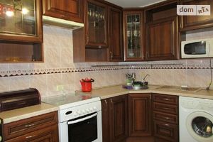 Сдается в аренду 1-комнатная квартира 48 кв. м в Черкассах